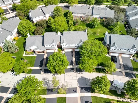 125 Chestnut Hills Circle Burr Ridge IL 60527
