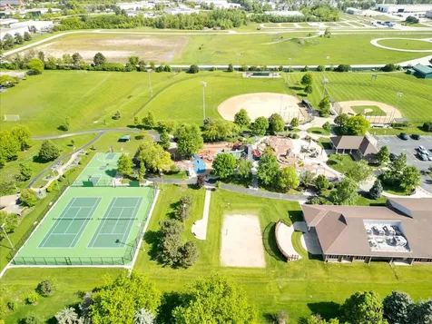 125 Chestnut Hills Circle Burr Ridge IL 60527