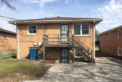 725 East 152nd Street Phoenix IL 60426