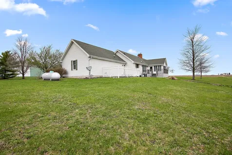 2078 North 1100 Road E Danforth IL 60930