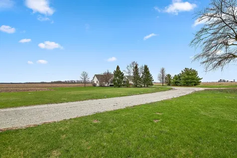 2078 North 1100 Road E Danforth IL 60930