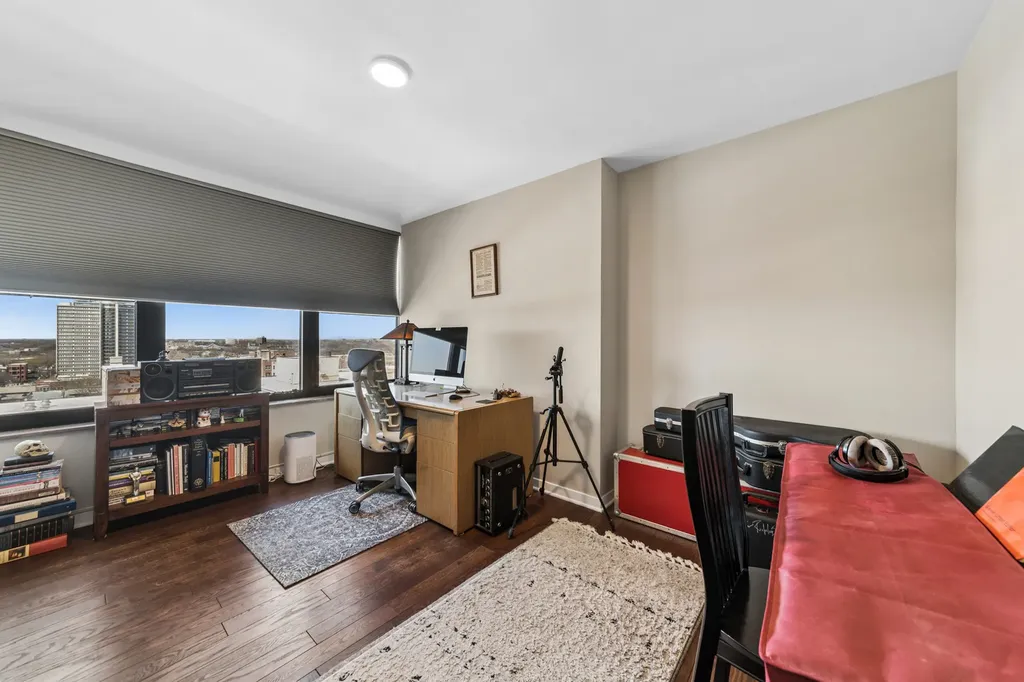 5801 North Sheridan Road Chicago IL 60660