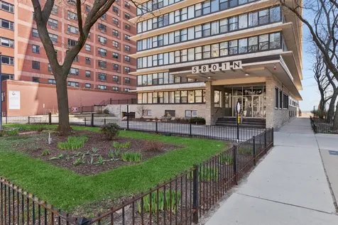 5801 North Sheridan Road Chicago IL 60660