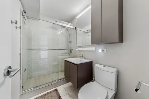 5801 North Sheridan Road Chicago IL 60660
