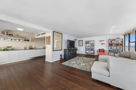 5801 North Sheridan Road Chicago IL 60660