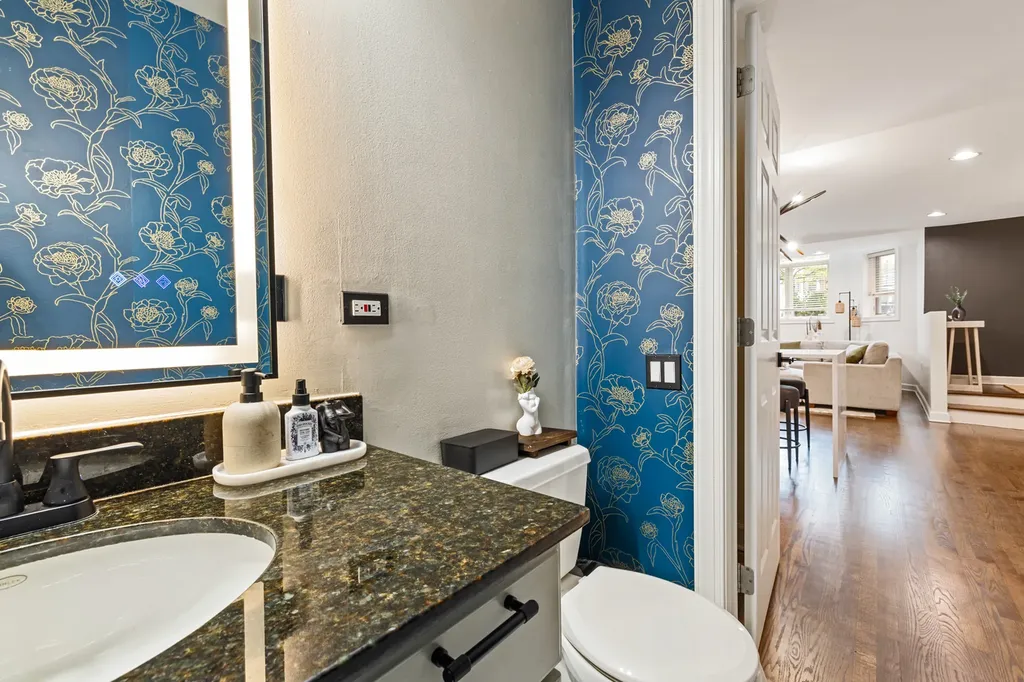 2625 North Ashland Avenue Chicago IL 60614