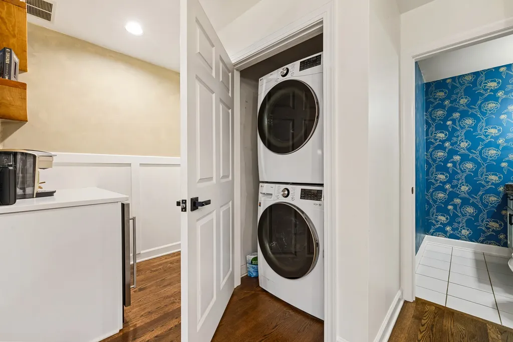 2625 North Ashland Avenue Chicago IL 60614