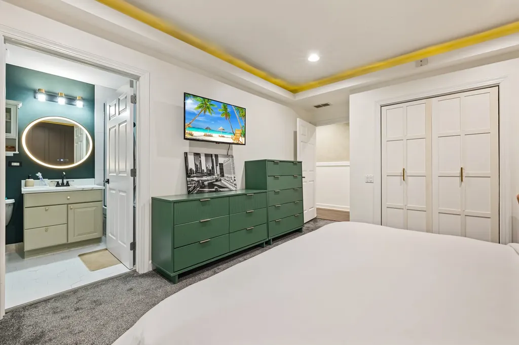 2625 North Ashland Avenue Chicago IL 60614