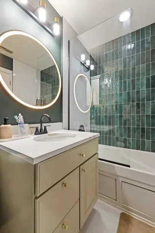 2625 North Ashland Avenue Chicago IL 60614