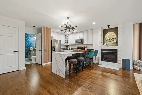 2625 North Ashland Avenue Chicago IL 60614