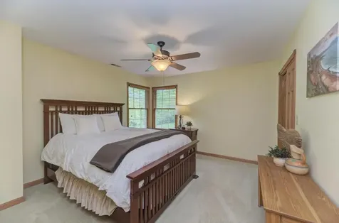 10S607 Glenn Drive Burr Ridge IL 60527
