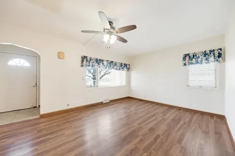 105 Seiler Street Martinton IL 60951