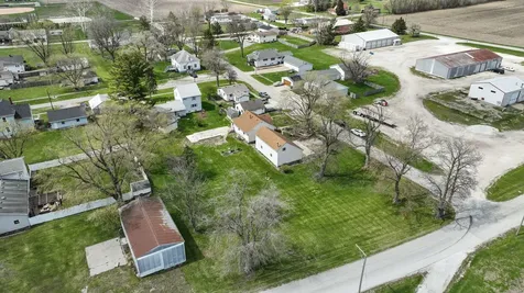 105 Seiler Street Martinton IL 60951