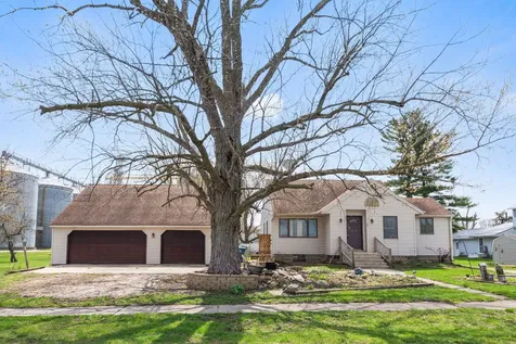 105 Seiler Street Martinton IL 60951
