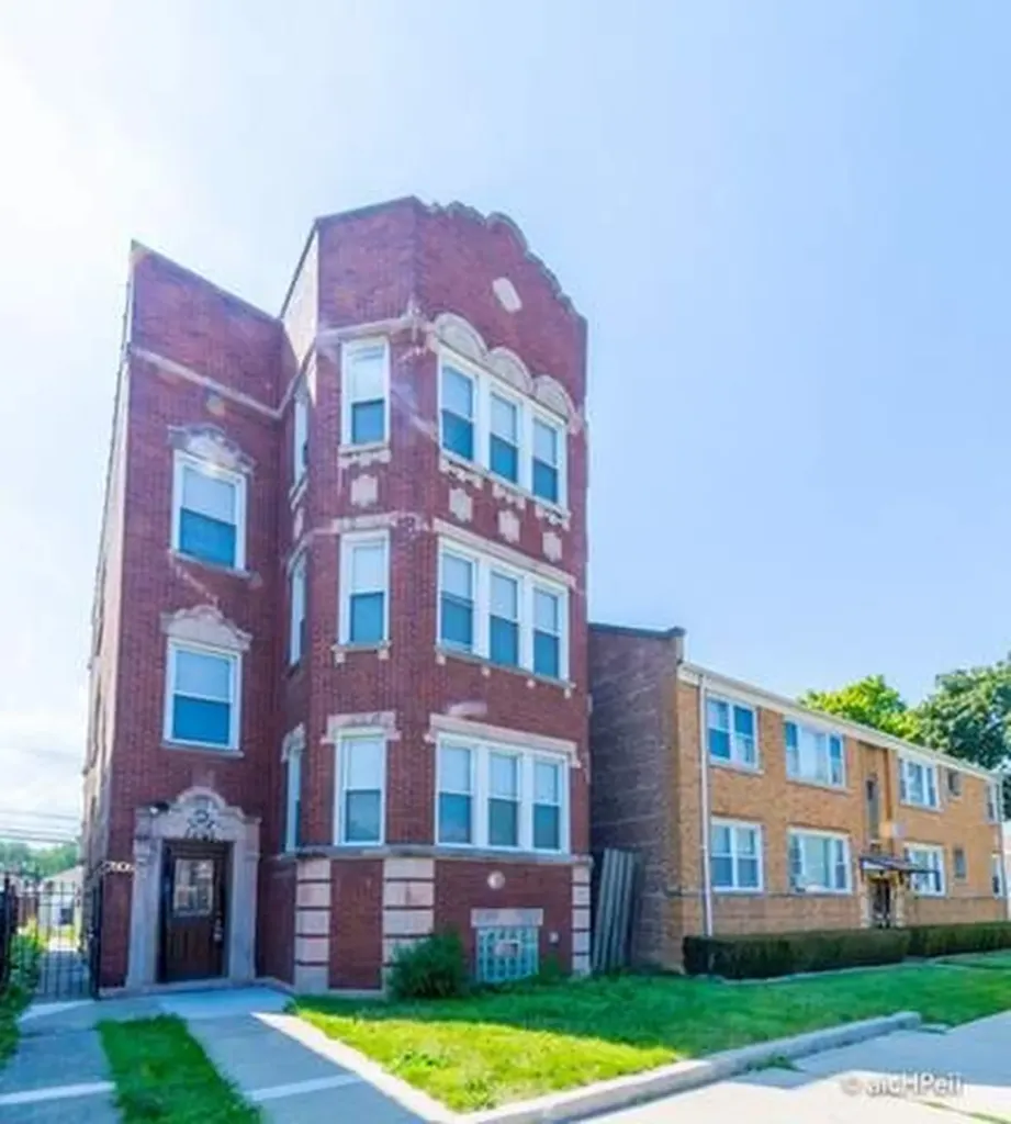 7806 South Winchester Avenue Chicago IL 60620