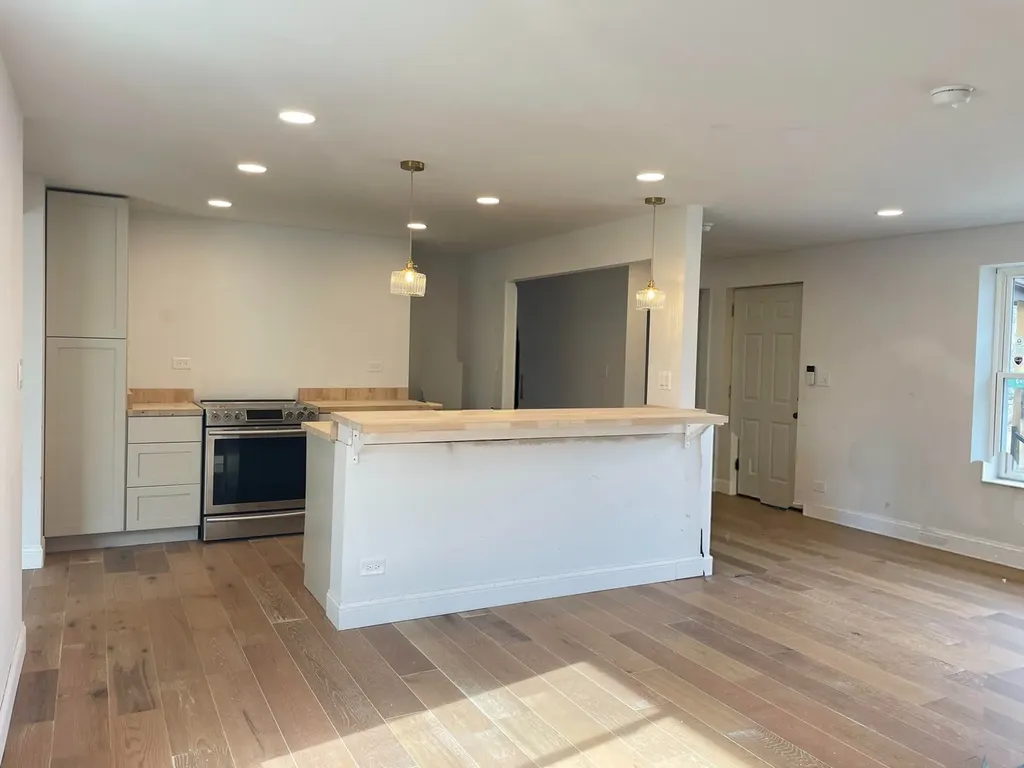 2521 120TH Street Blue Island IL 60406
