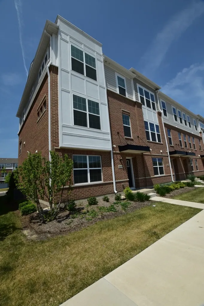 2939 Showplace Drive Naperville IL 60564