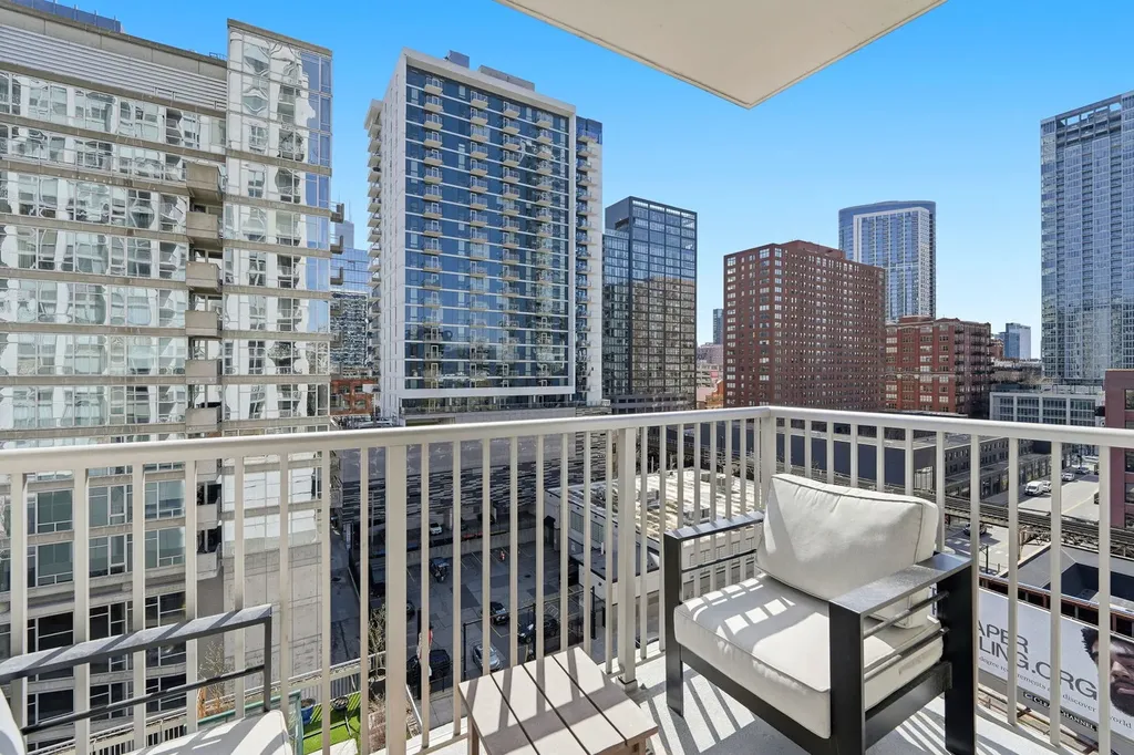 200 West Grand Avenue Chicago IL 60654