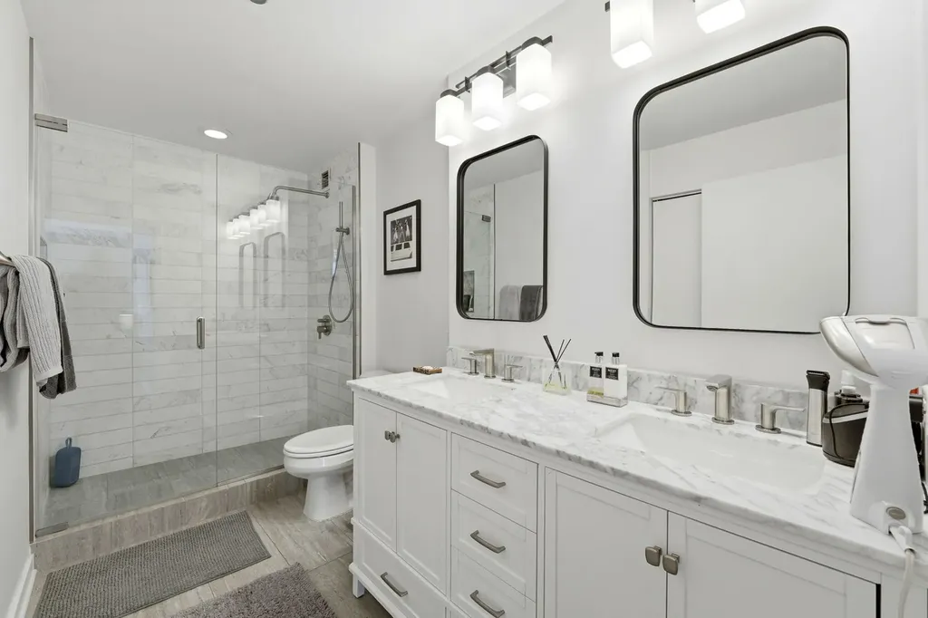 200 West Grand Avenue Chicago IL 60654