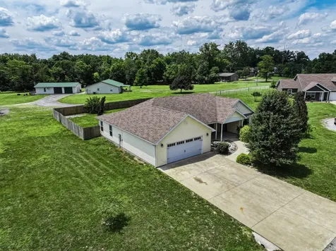 11213 Maggie Drive Marion IL 62959