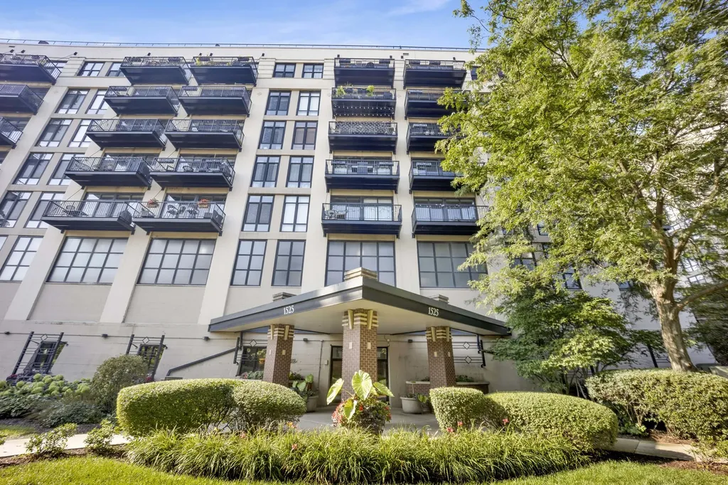 1525 South Sangamon Street S Chicago IL 60608