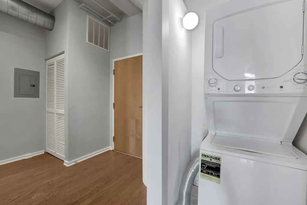 1525 South Sangamon Street S Chicago IL 60608
