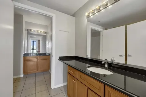 1525 South Sangamon Street S Chicago IL 60608