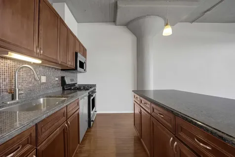 1525 South Sangamon Street S Chicago IL 60608