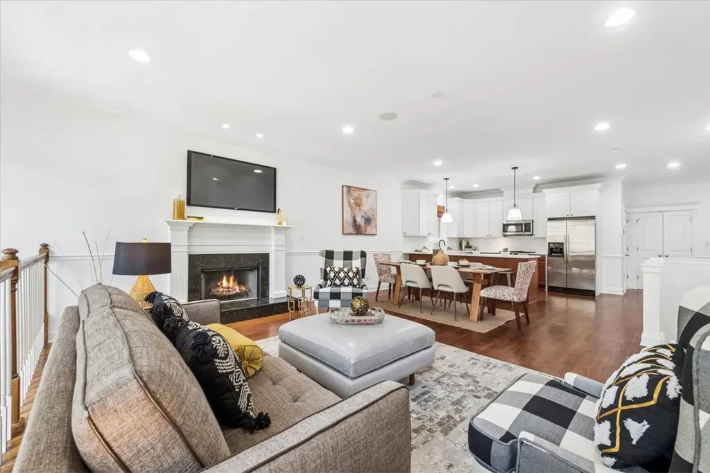 3625 North Lakewood Avenue Chicago IL 60613
