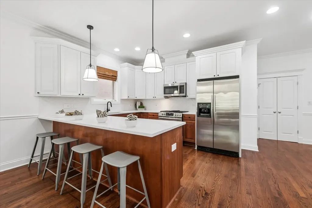 3625 North Lakewood Avenue Chicago IL 60613