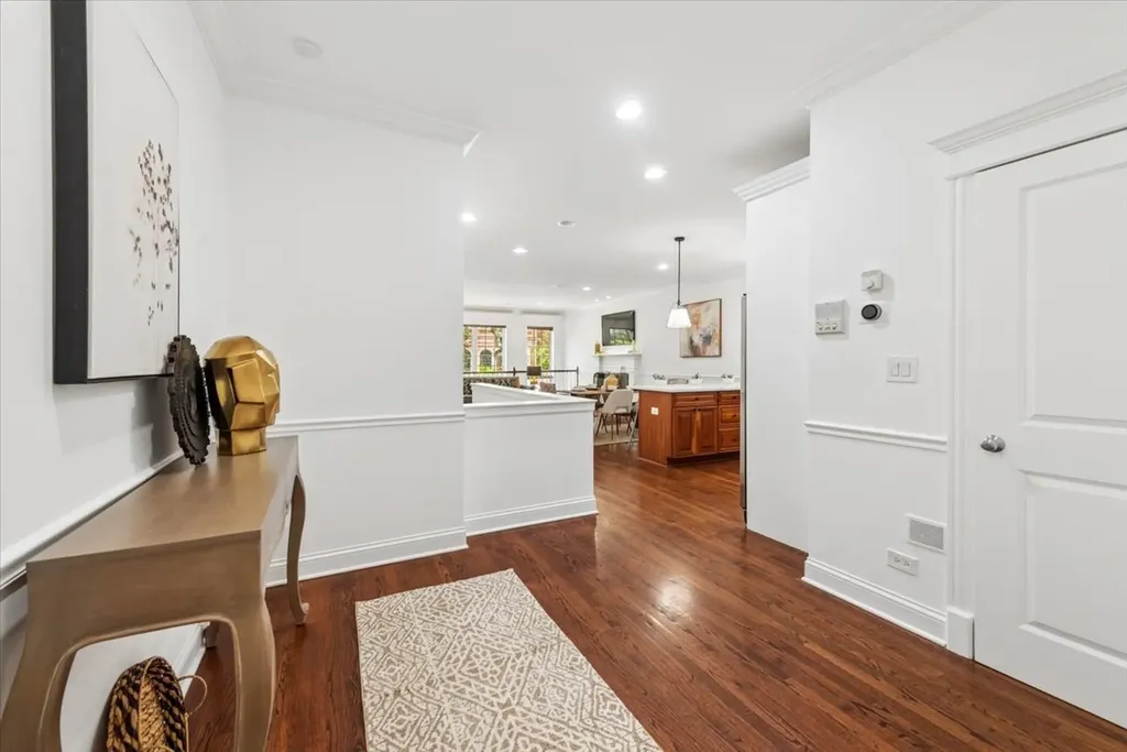 3625 North Lakewood Avenue Chicago IL 60613