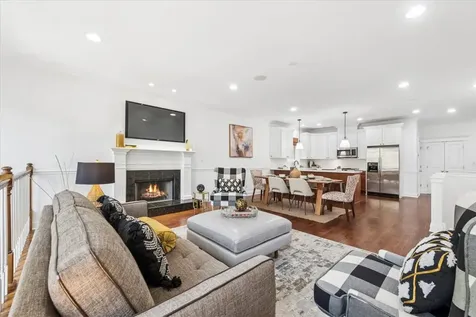 3625 North Lakewood Avenue Chicago IL 60613