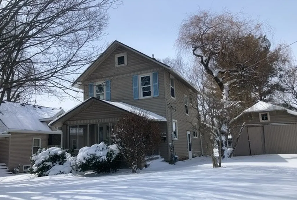 1662 South Chicago Avenue Freeport IL 61032