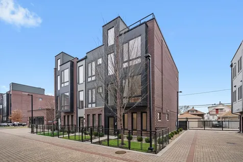 3210 North Keeler Avenue Chicago IL 60641