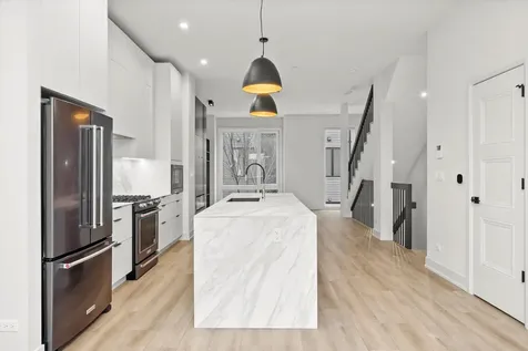 3210 North Keeler Avenue Chicago IL 60641