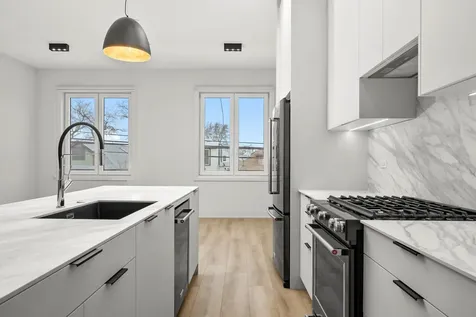 3210 North Keeler Avenue Chicago IL 60641