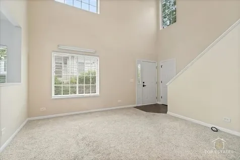 452 Jamestown Court Aurora IL 60502