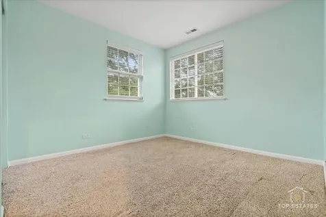 452 Jamestown Court Aurora IL 60502
