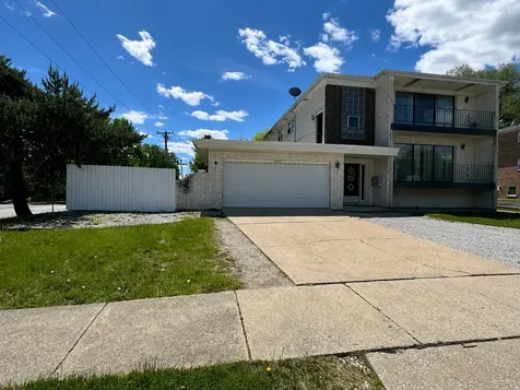 16W611 56TH Street Clarendon Hills IL 60514