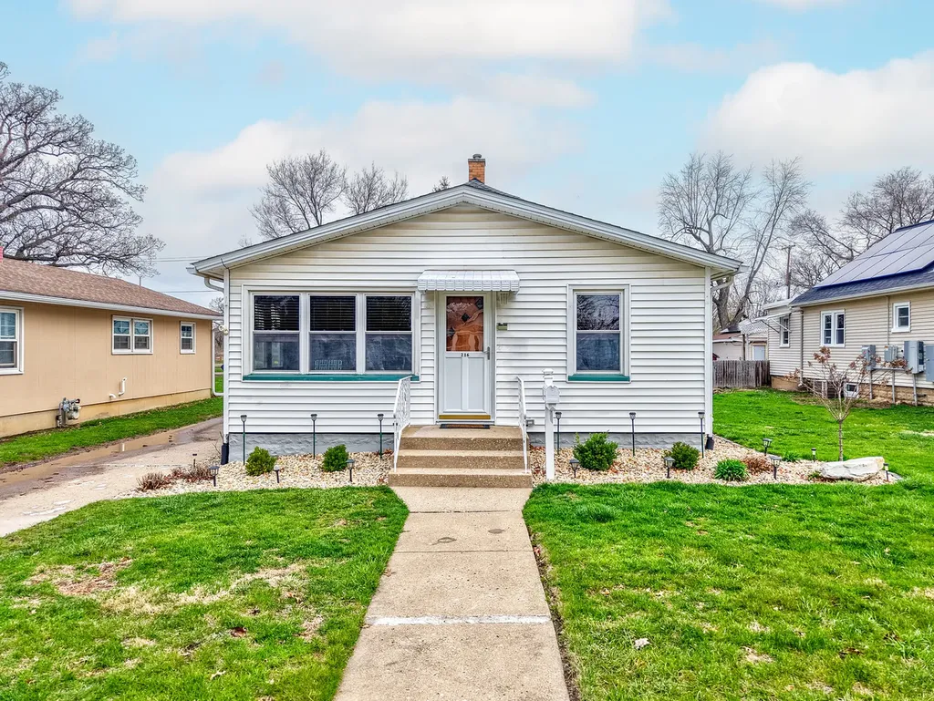 216 West 10th Street Streator IL 61364