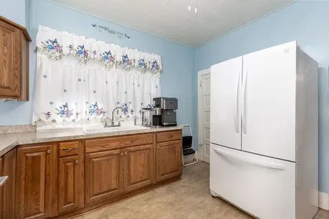 216 West 10th Street Streator IL 61364