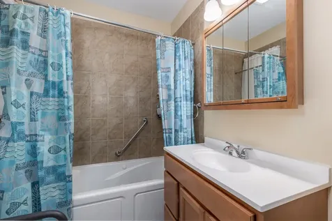 216 West 10th Street Streator IL 61364