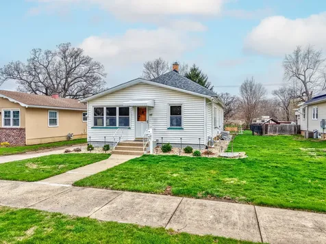 216 West 10th Street Streator IL 61364