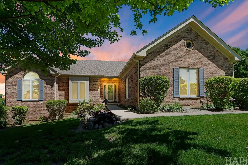 24852 West Nicklaus Way Antioch IL 60002