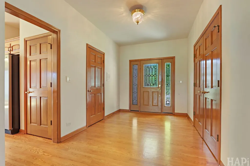 24852 West Nicklaus Way Antioch IL 60002