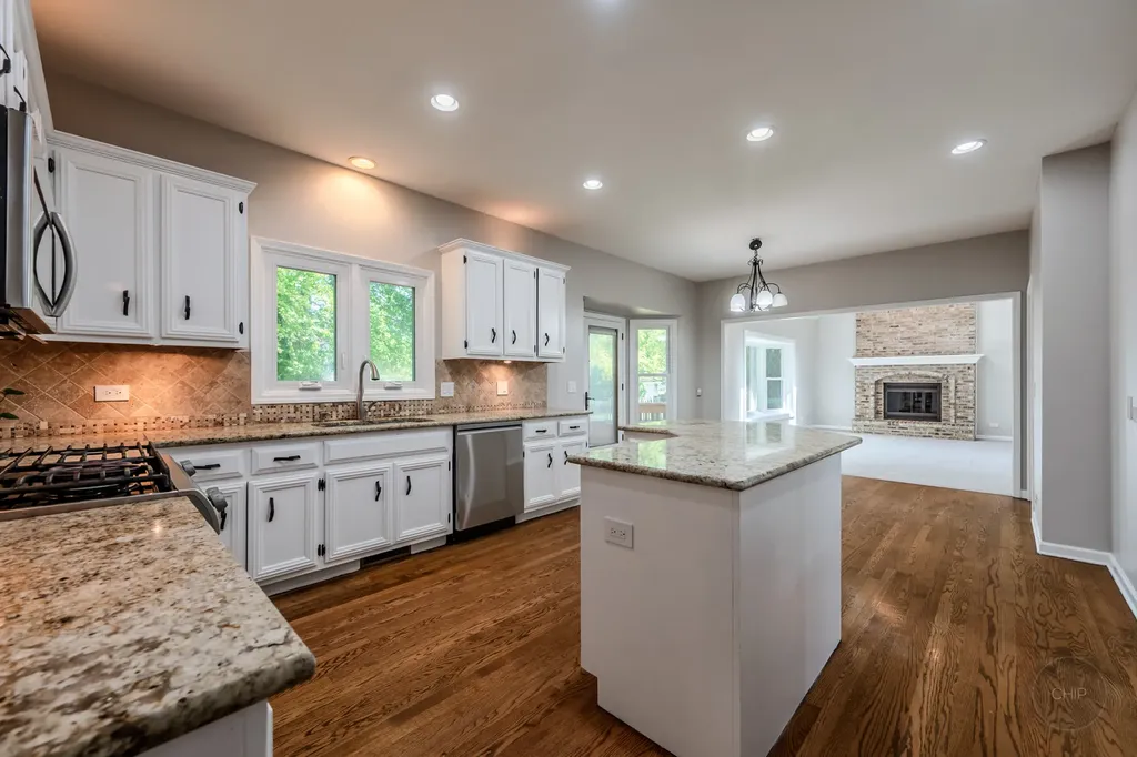 634 Brooklyn Drive Aurora IL 60502