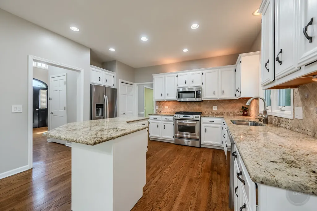 634 Brooklyn Drive Aurora IL 60502