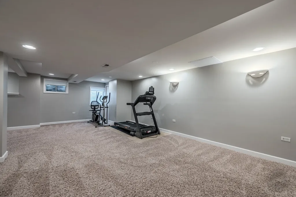 634 Brooklyn Drive Aurora IL 60502