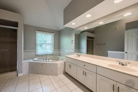 634 Brooklyn Drive Aurora IL 60502
