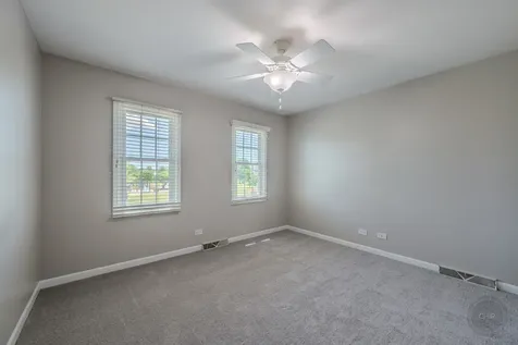 634 Brooklyn Drive Aurora IL 60502